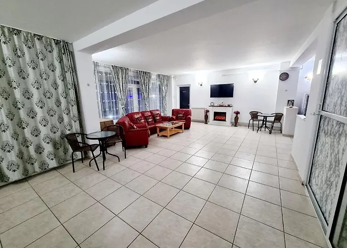 Πανσιόν Vila Lacramioara 3*