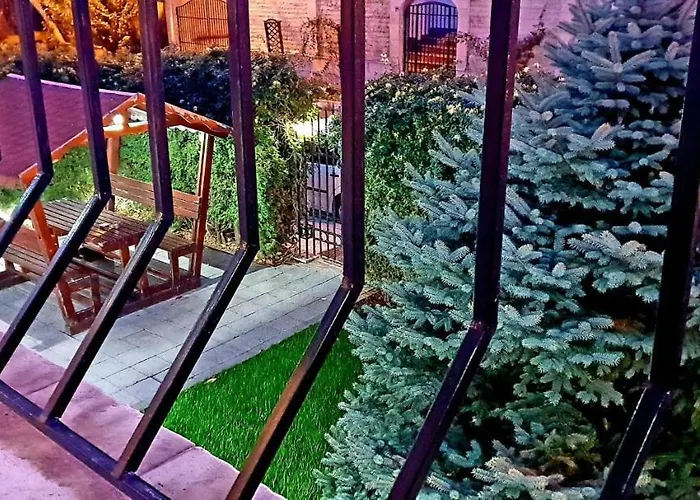 Πανσιόν Vila Lacramioara 3*